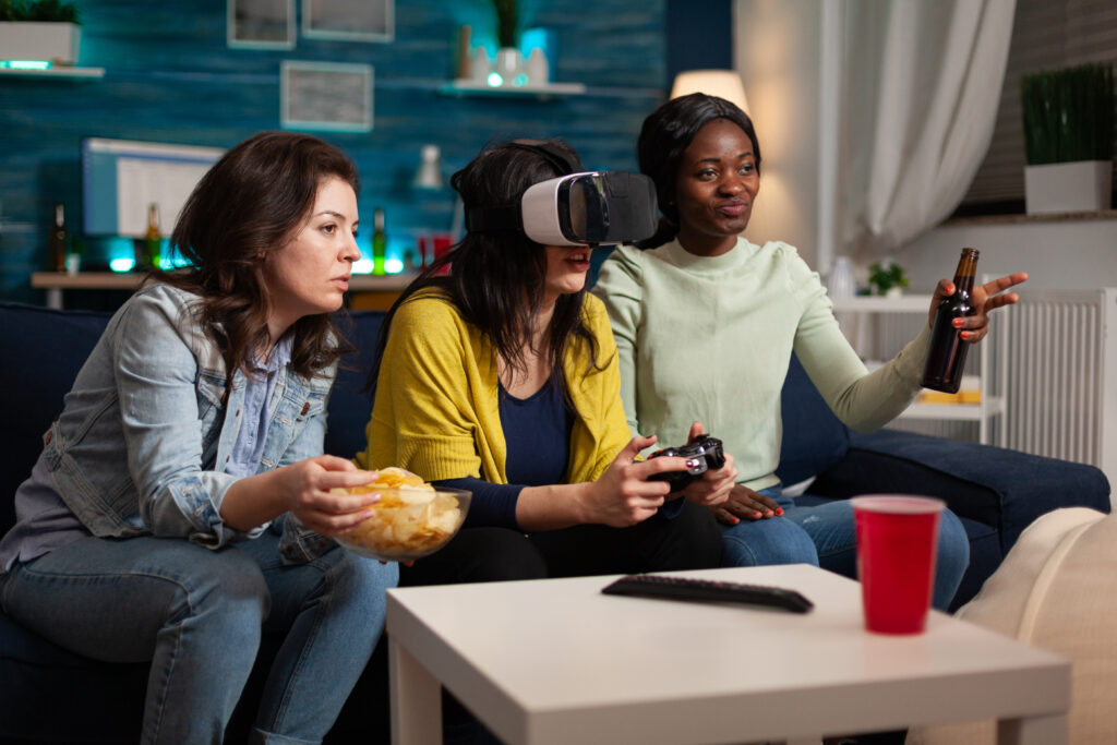 Top Cross-Platform Online Games to Play with Friends in 2024